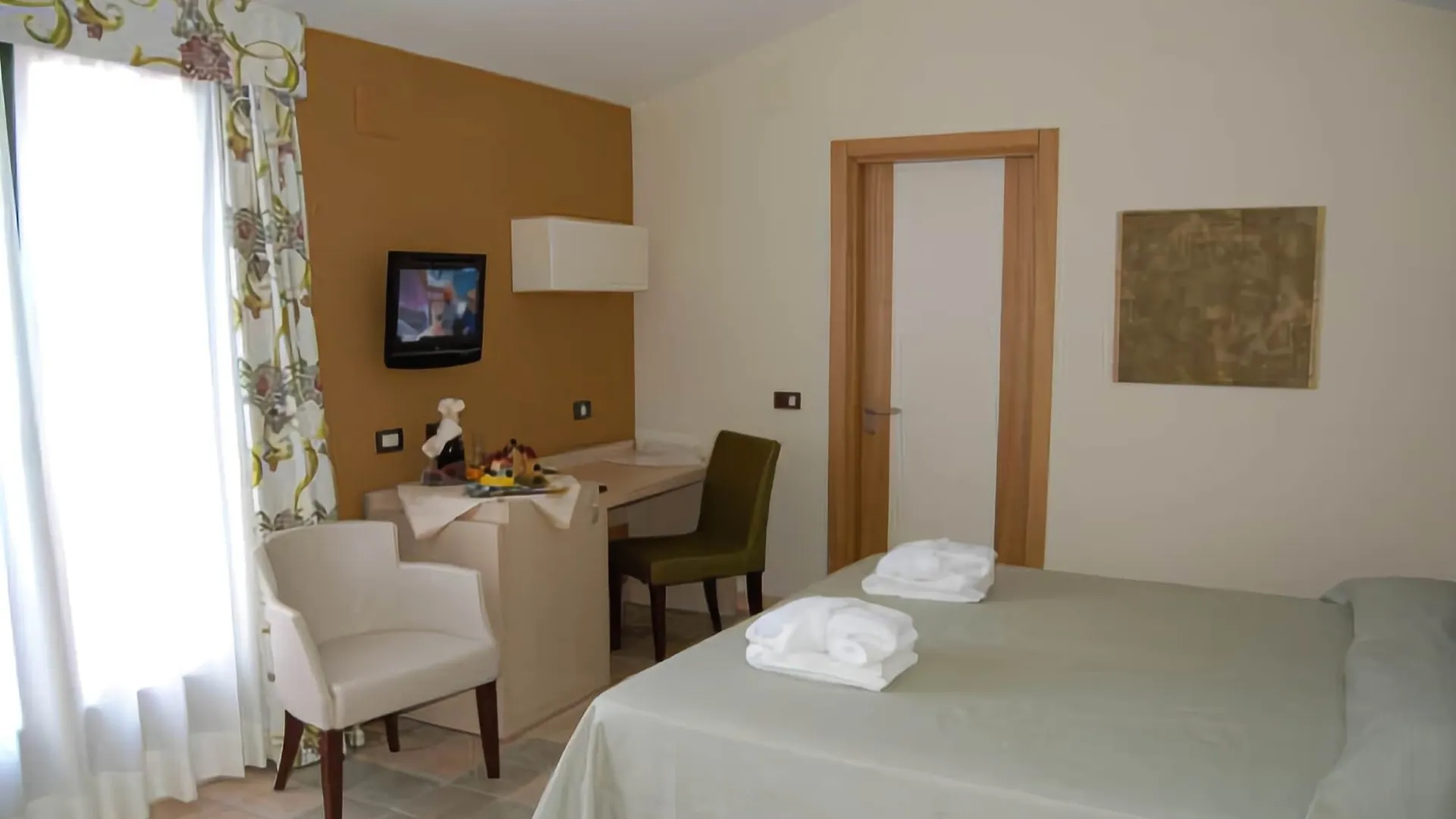 **** Hotel Resort La Mandola Italy