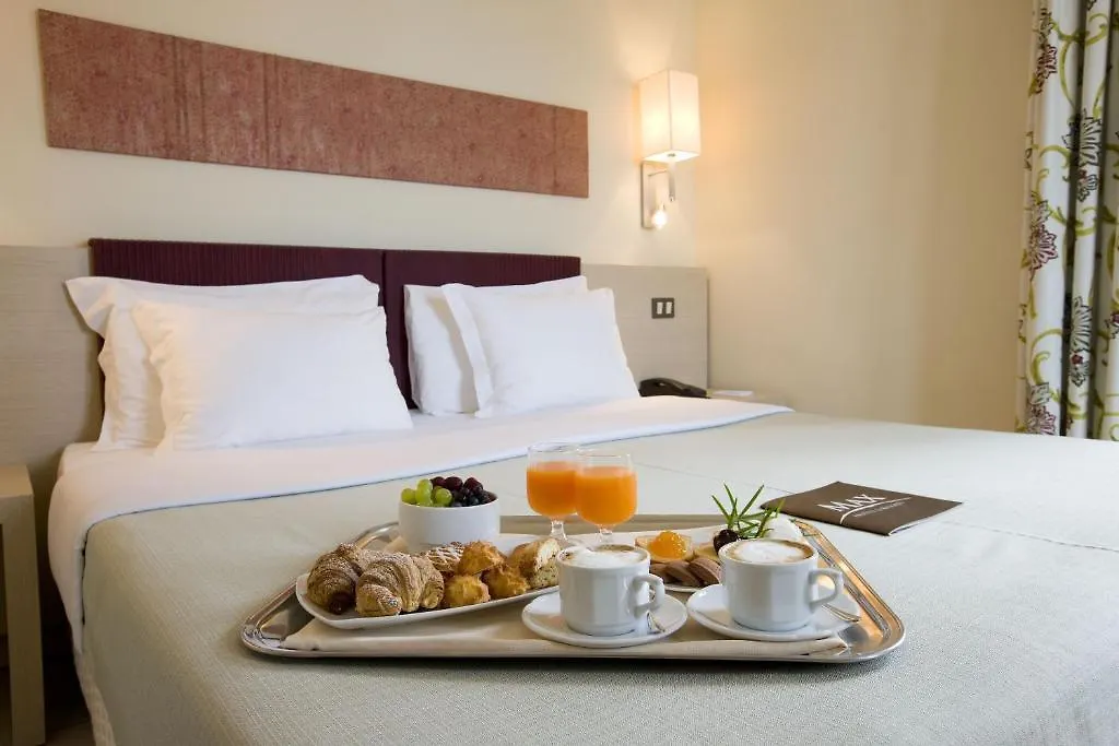 Resort La Mandola 4*, Capraia Italy