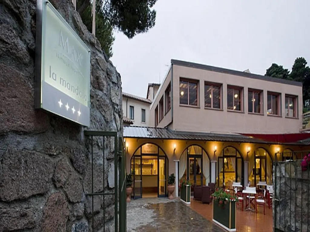Resort La Mandola Capraia Hotel